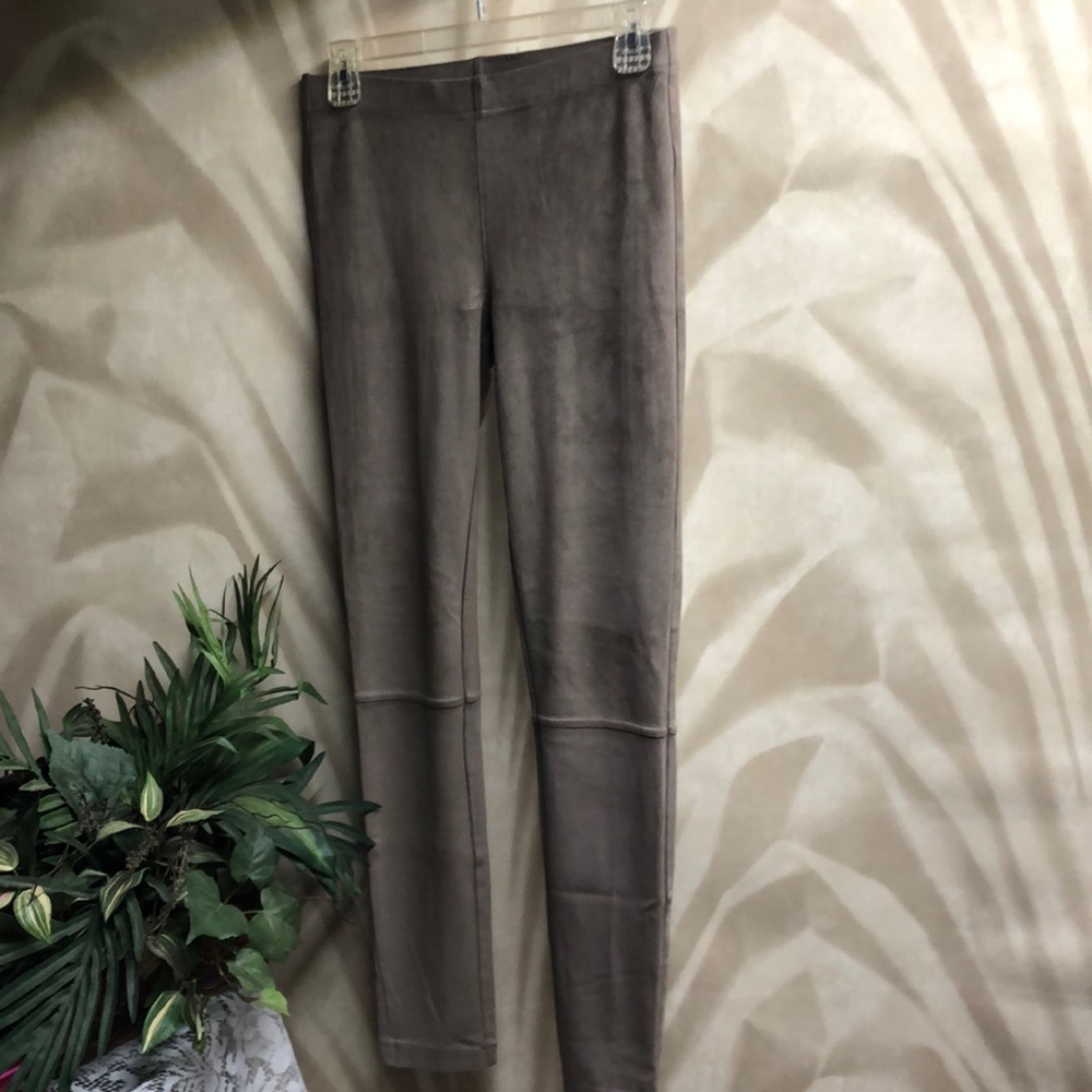 Baccini faux Suede stretchy leggings